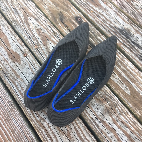 Black point Rothy’s size 6.5 - Picture 2 of 3